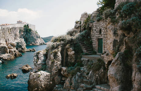 Vieraile kauniissa Dubrovnikissa Kroatian matkalla