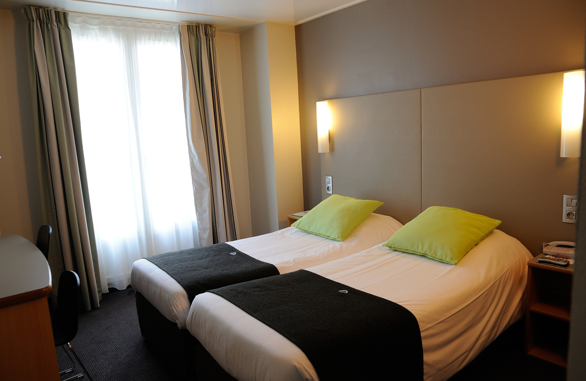 Opintomatka Pariisiin - Hotel Campanile Montparnasse - KILROY