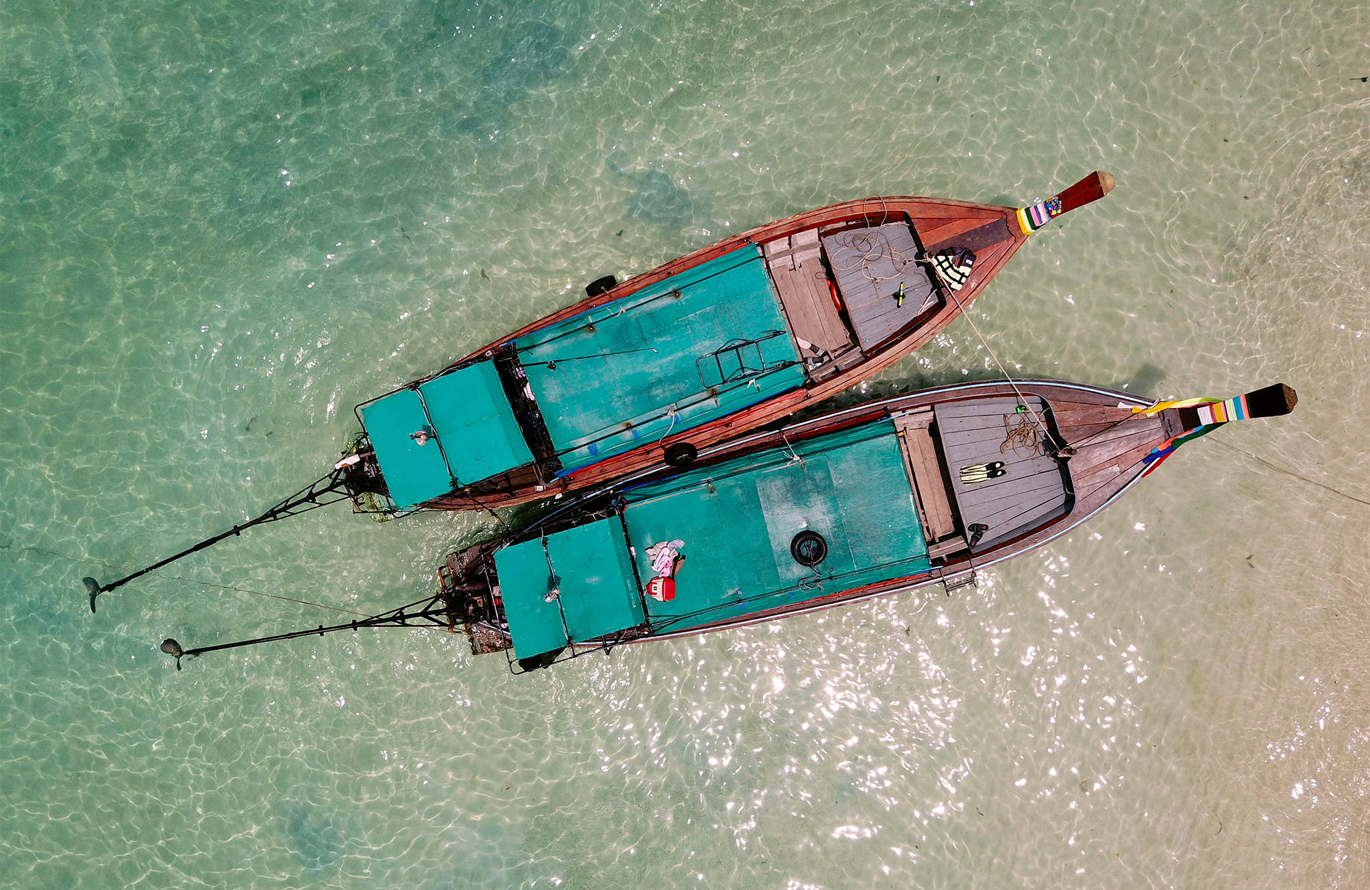 koh-lanta-thailand-boats-water-aerial-cover