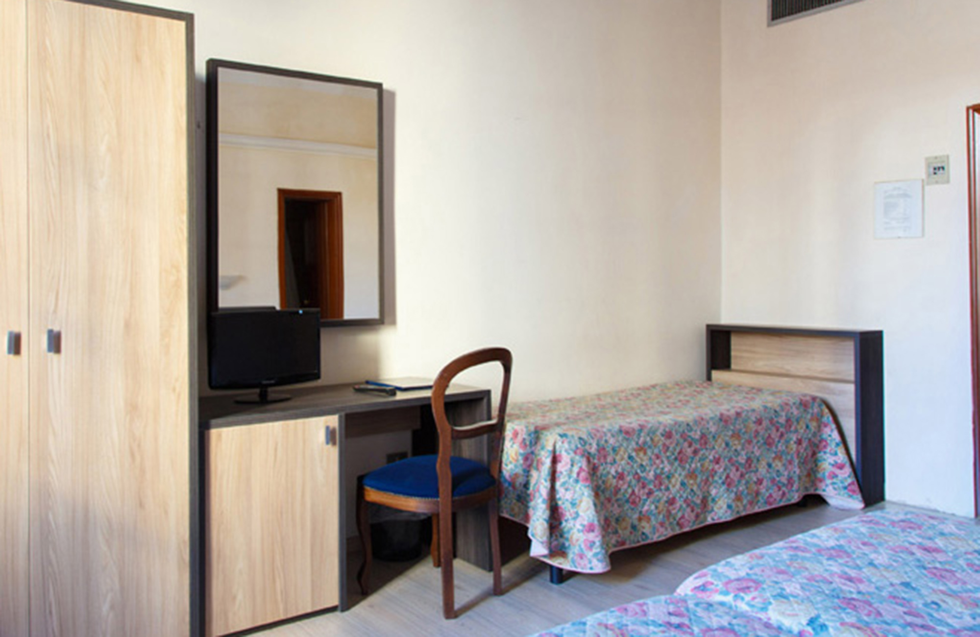 Opintomatka Firenzeen - Hotel Basilea - KILROY