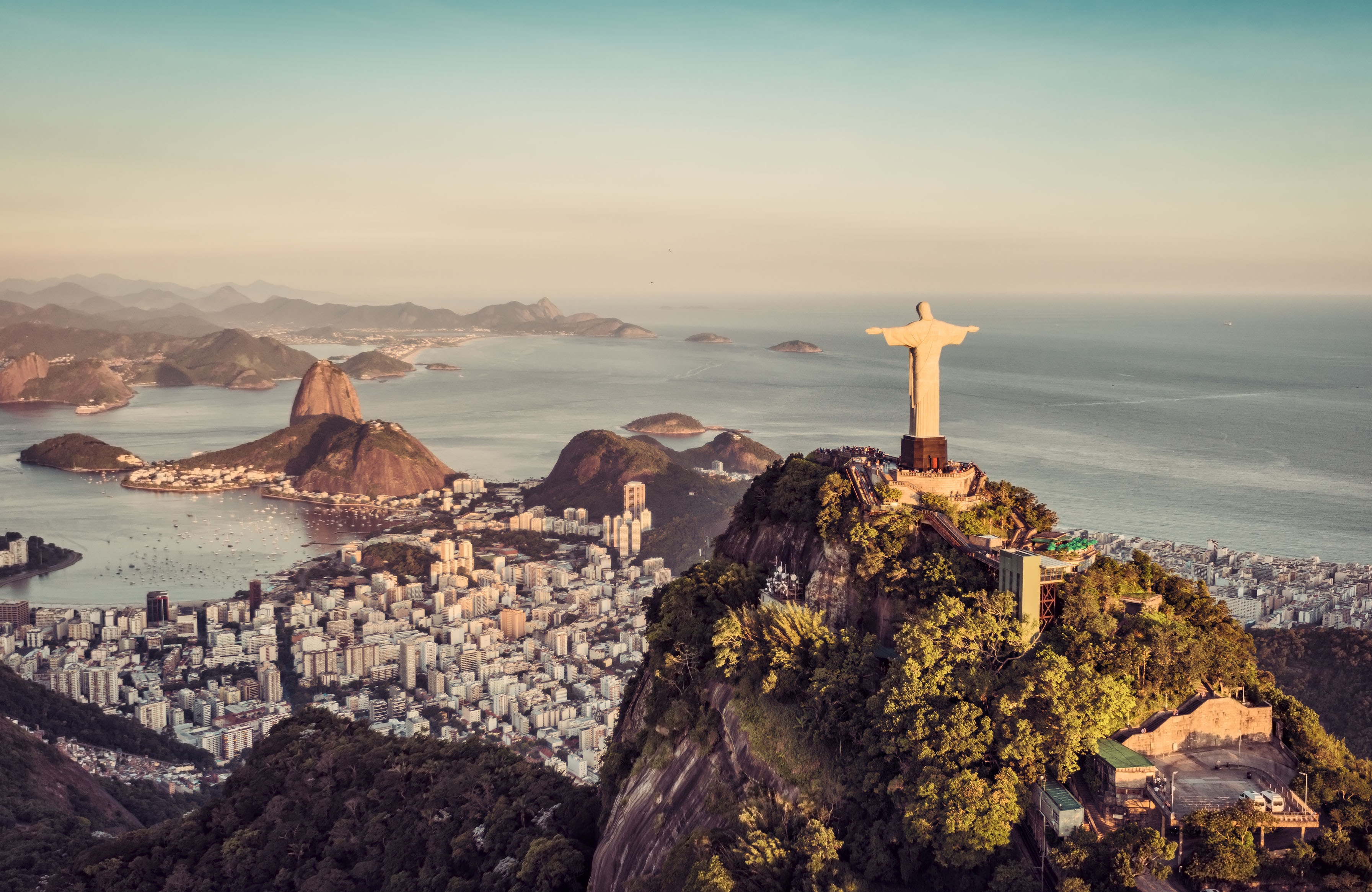 Maailman 7 ihmettä - Kristus-patsas Brasiliassa - KILROY