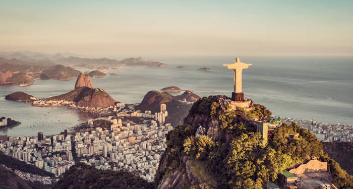 rio-de-janeiro-brazil-jesus-statue-from-afar