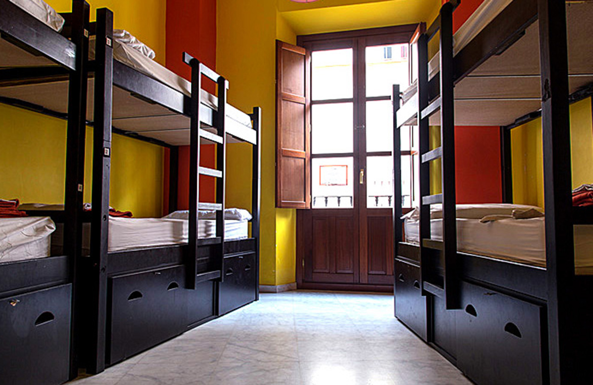 Opintomatka Sevillaan - Feet Up Hostel Samay - KILROY