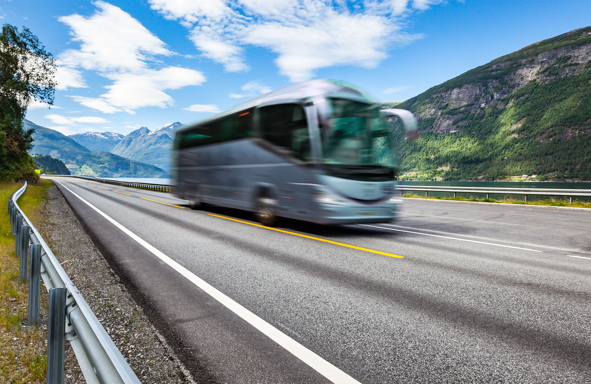 Reissaa bussipassilla Uudessa-Seelannissa - KILROY