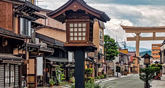 Takayama on idyllinen vierailukohde japanin kiertomatkalla