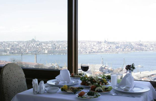 istanbul-grand-halic-dinner
