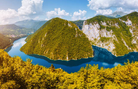 Näe Montenegron mahtava luonto Balkanin kiertomatkalla