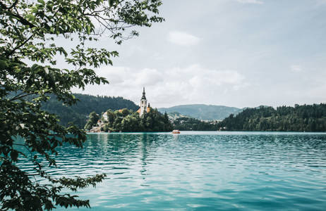 Bled-järven maisemaa Sloveniassa - KILROY