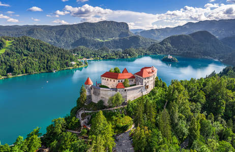 Bledjärvi on upea matkakohde Slovenian ja Kroatian kiertomatkalla