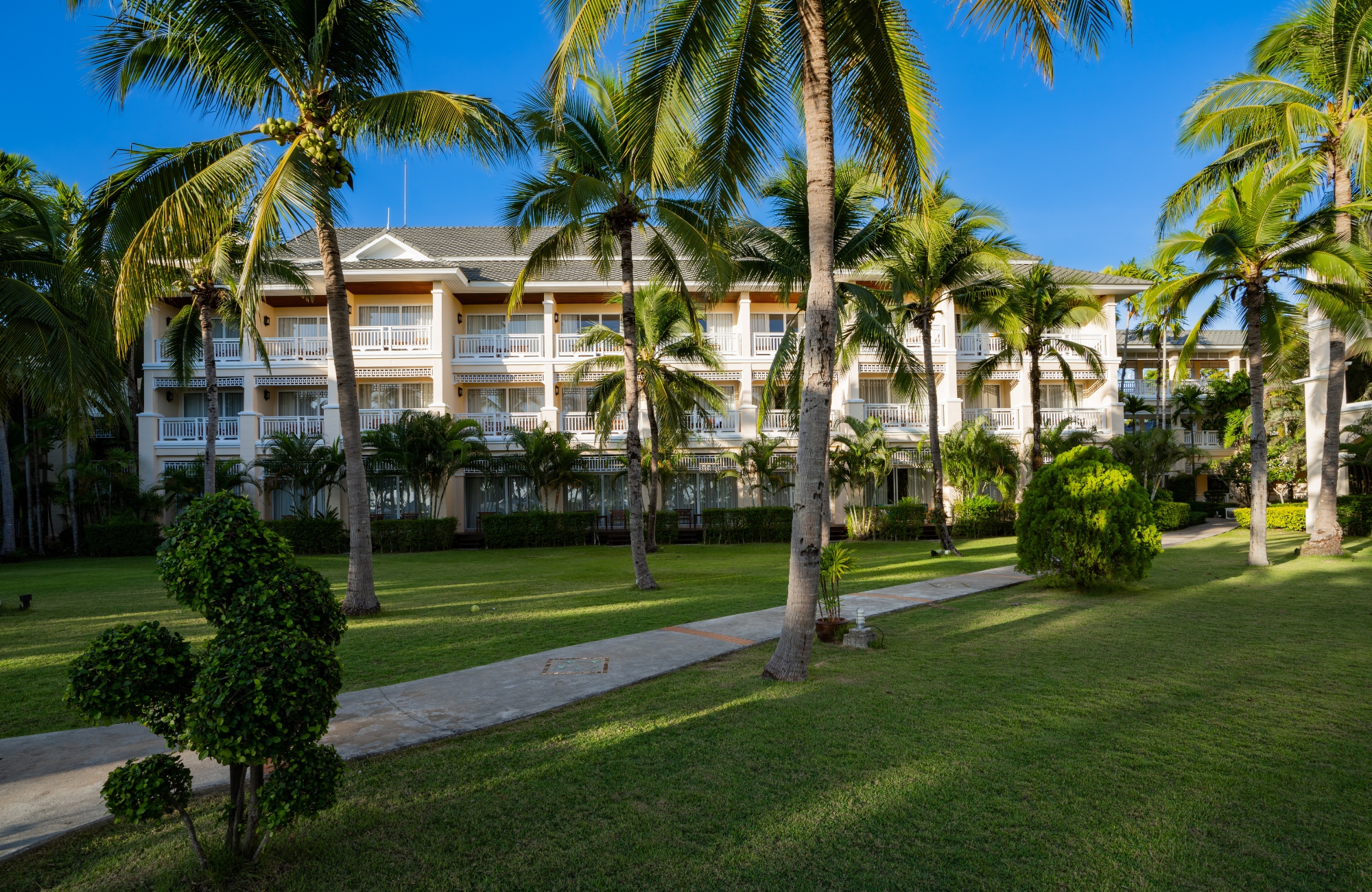 Thailand Krabi Sofitel Krabi Phokeethra Yard