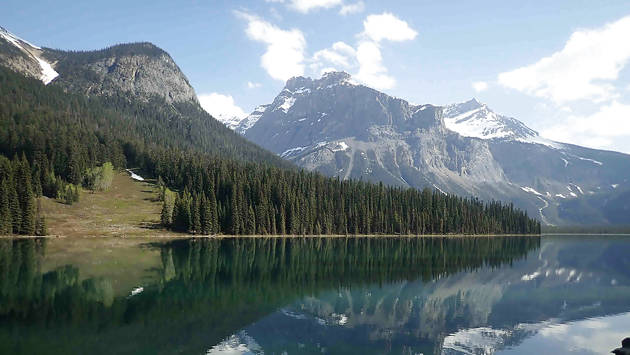 emerald-lake-reflection-view_1280x720_for_navi_web