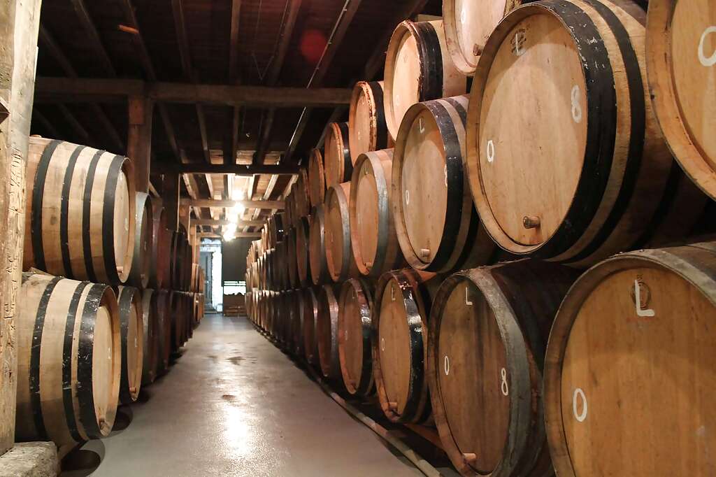 cantillon_brewery_-_vatenmagazijn-futaille