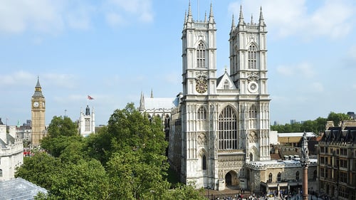 618-axis-globe-london-westminster-abbey