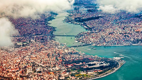 347_raffinesse_travel_istanbul_sailing_the_bosporus_strait
