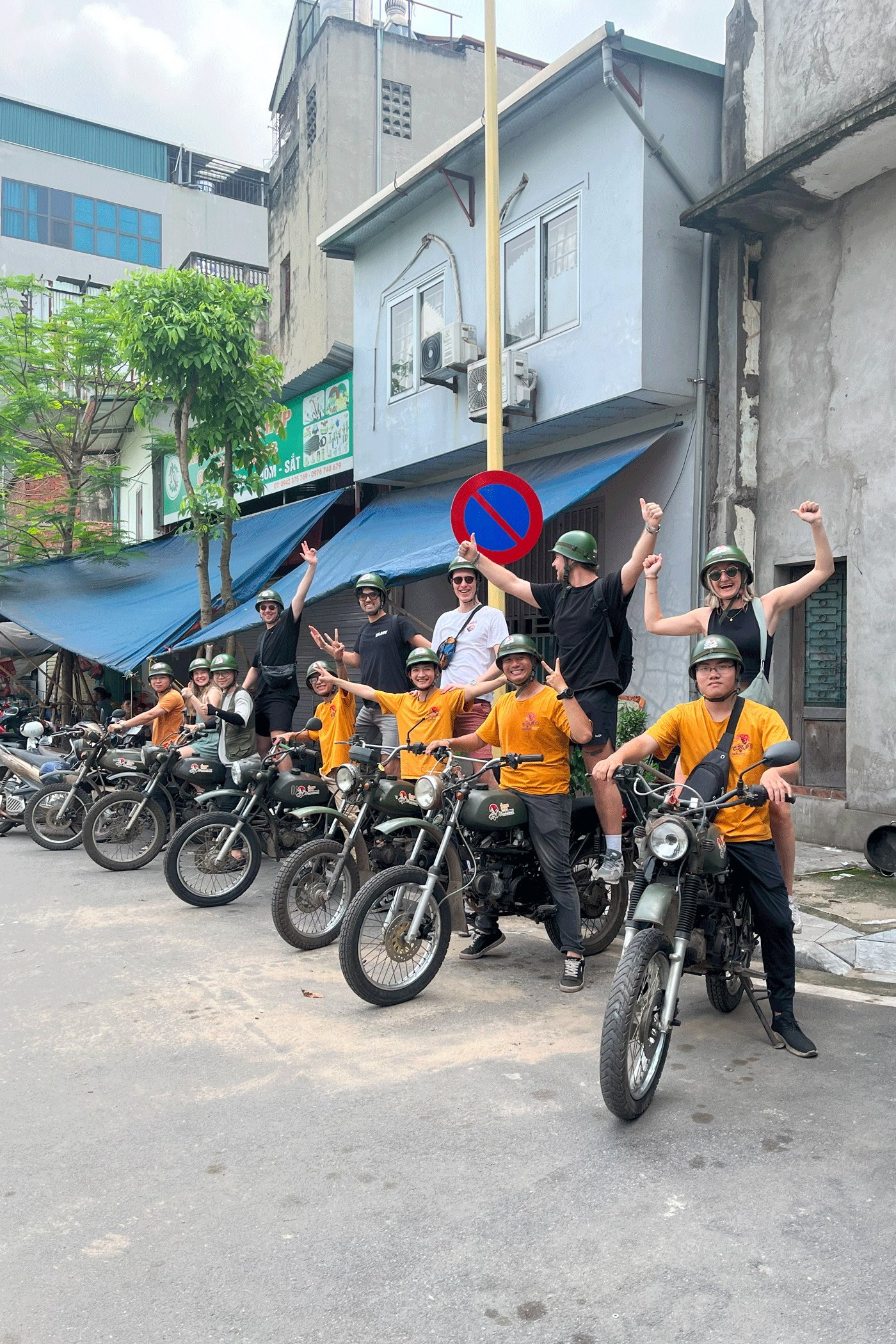 Group of KILROY travellers on Easy Rider motorcycles in Vietnam